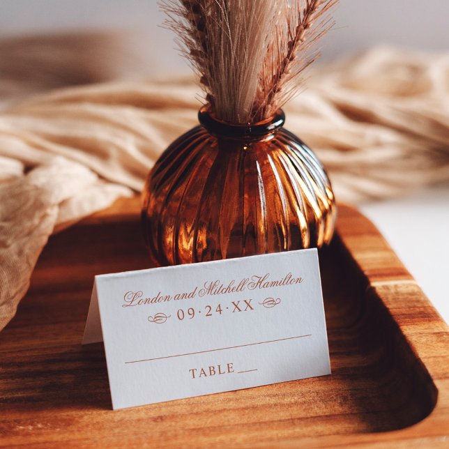 Klassisk Elegant Terracotta Orange Bröllop Monogra Placeringskort (Skapare uppladdad)