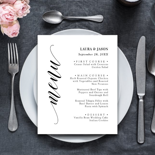 Klassisk Fancy Script Bröllopsmeny Kort För Tallri (Classic fancy script wedding menu card adds elegance to each guest’s place setting)