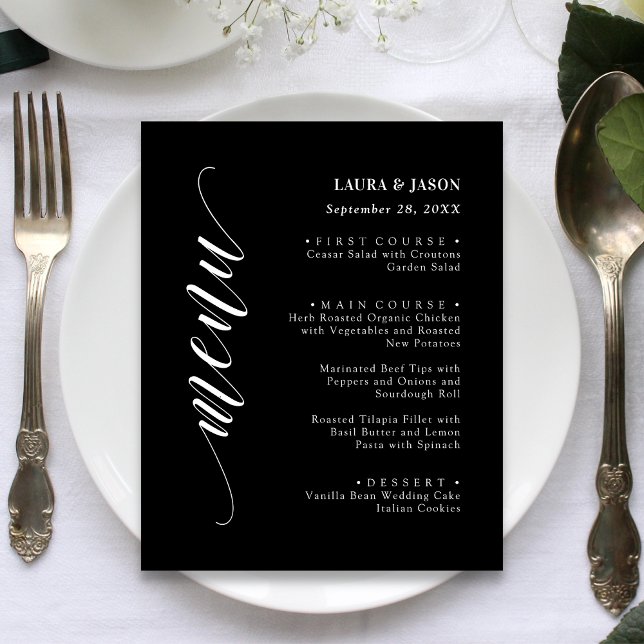 Klassisk Fancy Script Bröllopsmeny Kort För Tallri (Classic fancy script wedding menu card adds timeless charm to each place setting.)