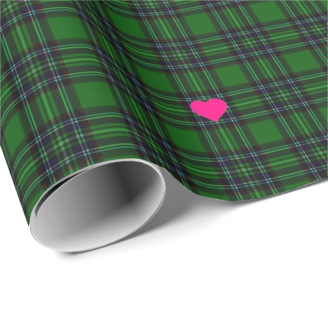 Klassisk Grönt Svart tartan Pets rosa hjärtaccent Presentpapper (Rullad Hörn)