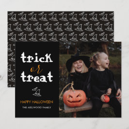 Klassisk Halloween-familjefoto med 'Trick or Treat Julkort