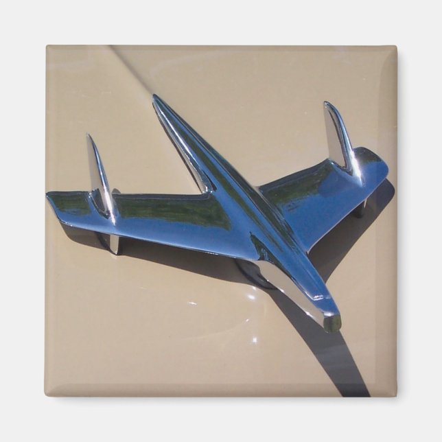 klassisk huva, ornament med bakgrunden magnet (Framsidan)