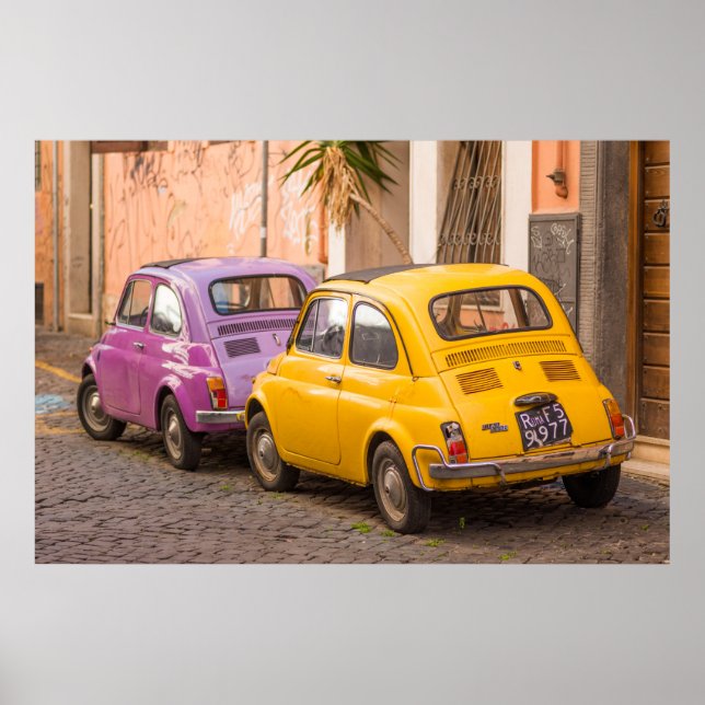 Klassisk italiensk fiat 500-bil i Rom Italien Poster (Framsidan)