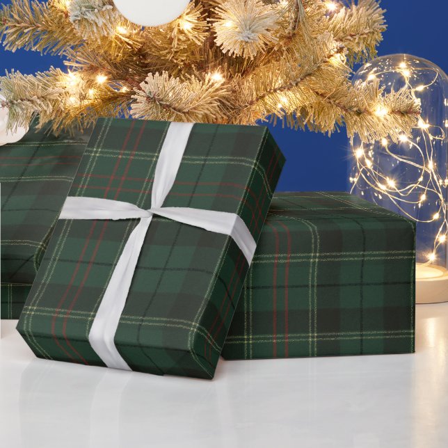 Klassisk jul med rutigt mönster i skoggrönt presentpapper (Helgdagar)