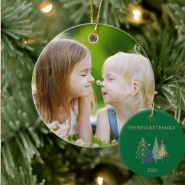 Klassisk julgran familjefoto namngiven julgransprydnad keramik