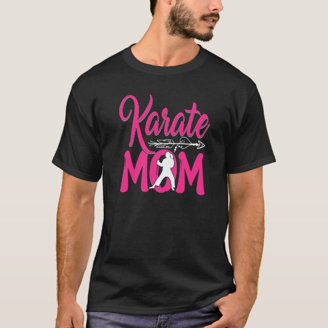 Klassisk karate-mamma  Stolt karate-mamma T Shirt (Framsida)