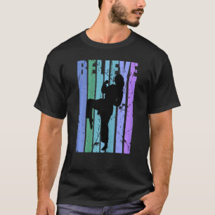 Klassisk lila vintage dam karate födelsedag Taek T Shirt