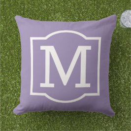 Klassisk lila-vit fäst monogram kudde