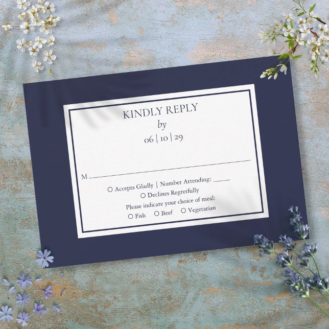 Klassisk marinblå och vit enkel bröllopsfest OSA kort (Navy Blue And White Simple Nautical Wedding RSVP Card)