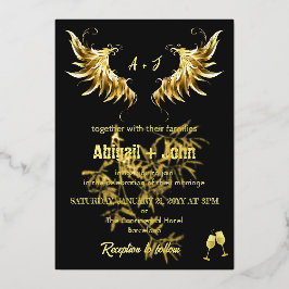 Klassisk minimalistisk bröllop i löv vid Guld