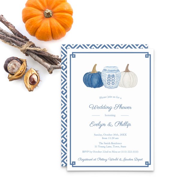 Klassisk Möhippa för blå och vita pumpor Inbjudningar (Navy Blue And White Pumpkins With Ginger Jar And Greek Key Wedding Shower Party Invitation)