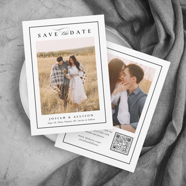 Klassisk monogram QR-kod 2 Foto Bröllop Spara Datumet (Elegant black and white 2 photo wedding save the date with QR code.)