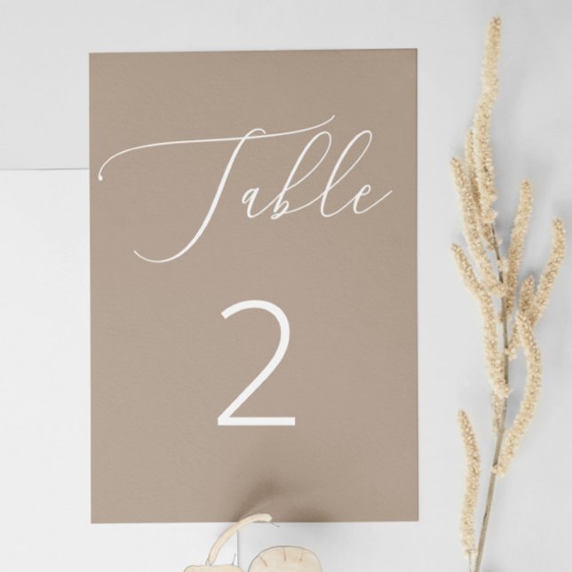 Klassisk Neutral Dammig Taupe Minimalistisk Bröllo Bordsnummer (Skapare uppladdad)