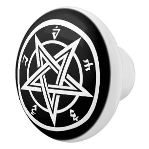 Klassisk pentagram-symbol knopp