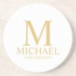 Klassisk Personlig Monogram och Namn Groomsman Underlägg<br><div class="desc">Klassisk Personlig Groomsman Gifts med personlig monogram,  groomsmans namn och titel i guld klassisk serif font stil. Även perfekt för bästa man,  Far i Briden med mera. Obs! Folidinformationen simuleras i teckningen. Ingen faktisk folie kommer att användas vid skapar av denna produkt.</div>