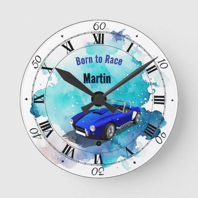 Klassisk Retro Blue Sports Car Birthday Äventyr H Rund Klocka (Framsida)