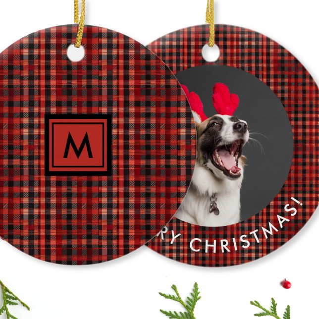 Klassisk röd svart rutig Tartan mönster monogram Julgransprydnad Keramik (Skapare uppladdad)