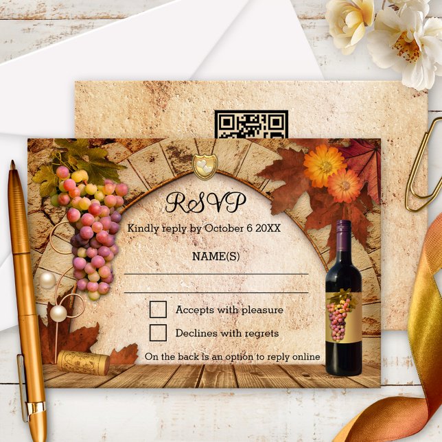 Klassisk RSVP-inbjudan till vinodling eller vingår OSA Kort (Classic vineyard RSVP card with a painting of a wine cellar with grapes, fall leaves and flowers)