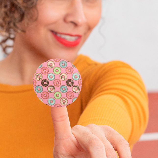 Klassisk rund etikett för färgade Donuts (Skapare uppladdad)