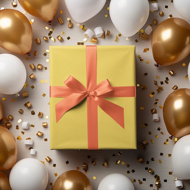 Klassisk sats: Omslagning av Papper Gult med stor  Presentpapper (Skapare uppladdad)
