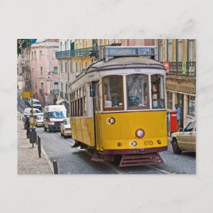 Klassisk spårvagn i Lissabon, Portugal. Vykort