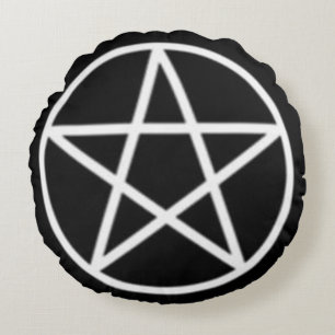 "Klassisk svart och vit wicca-pentakel" Rund Kudde