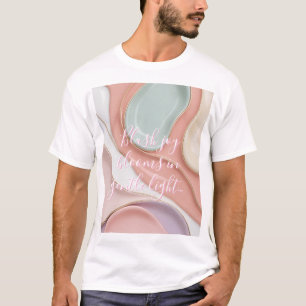 Klassisk t-shirt med stilrent abstrakt grafik