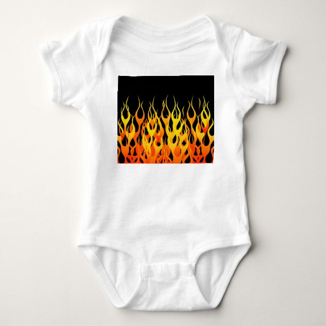 Klassisk Tävla Flames på Solid Black Tröja (Framsida)