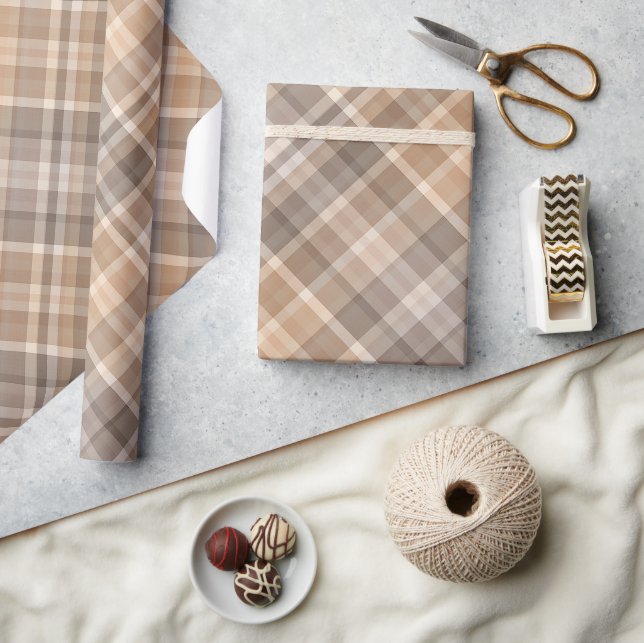 Klassisk traditionell beige tan taupe brun gingham presentpapper (Hantverk)
