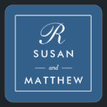 Klassisk tunn Gräns-monogramsymbol, marinblå Fyrkantigt Klistermärke<br><div class="desc">Klassisk tunn Gräns-monogramsymbol,  marinblå A-dekal av enkel men klassisk personlig i monogram bröllop. Använda som kuvertförsegling eller favärde. Ändra informationen med hjälp av mallformuläret.</div>