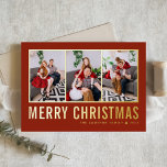 Klassisk typografi Foto Collage Red-jul<br><div class="desc">God jul! Skicka ditt varma önskemål den här säsongen med det här anpassadet ett jullokertecken. Den har enkel typografi i röd bakgrund. Anpassa genom att lägga till tre foton,  namn,  år och annan information. Detta moderna julkort för folie från guld finns i andra färg och andra djurhållare.</div>