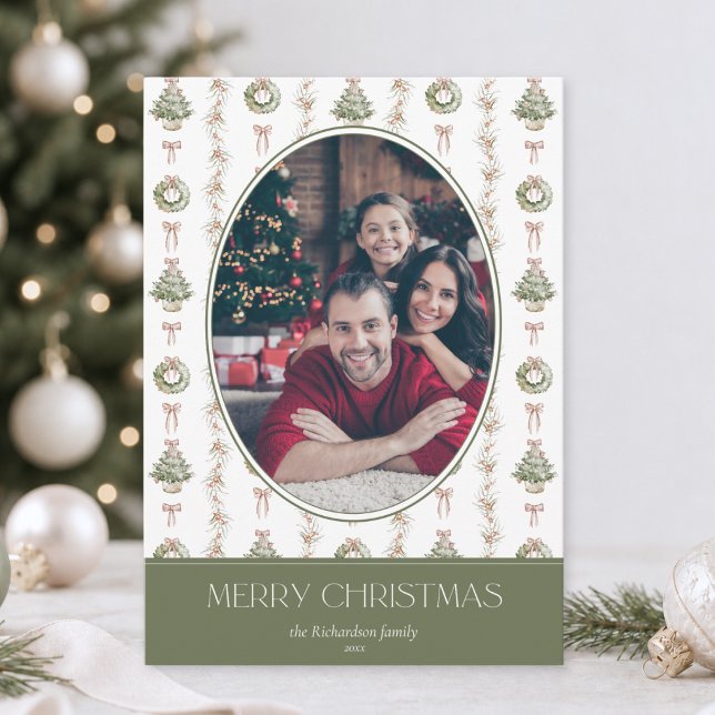 Klassisk Vattenfärg Familjefoto Jul Julkort (elegant classic cottagecore typography merry christmas card with custom family photo name and year)
