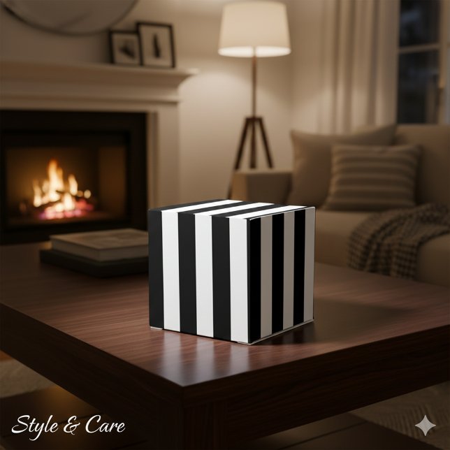 Klassisk vit och svart randig klassisk 2x2x2 presentaskar (Classic White and Black Striped Classic 2x2x2 Favor Boxes)