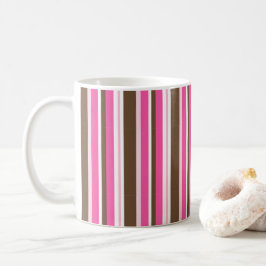 Klassiska bruna och rosa randiga kaffemuggar