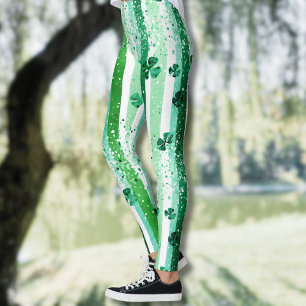 Klassiska gröna vita vertikala randiga shamrocks leggings
