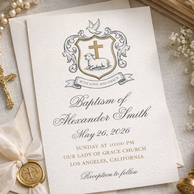 Klassiska Lamb of God-doppsmeddelandet Inbjudningar (Baptism Invitation for Boy With Cross Lamb Crest and Elegant Script)
