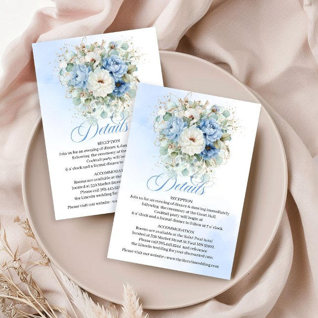 Klassiska ljusblå blommiga vita bröllopsdetaljer  tilläggskort (Classic Light Blue Floral White Wedding Details Card)