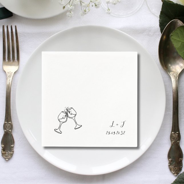 Klassiska Nyckfulla Vinglas Initialer Bröllop Pappersservett (Classic whimsical wine glasses initials wedding napkins add timeless playful charm to receptions.)