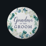 Klassiska vita blommor Morma från Groom Knapp<br><div class="desc">Den här klassiska vita blomman-mormat från trimknappen är perfekt för en vår bröllop-dusch. Blommigten för elegant har mjukt elfenben och vit ros,  peonier och krrysanthemum med beröring av blommor med halvkullblått vattenfärg och grönt bladverk.</div>