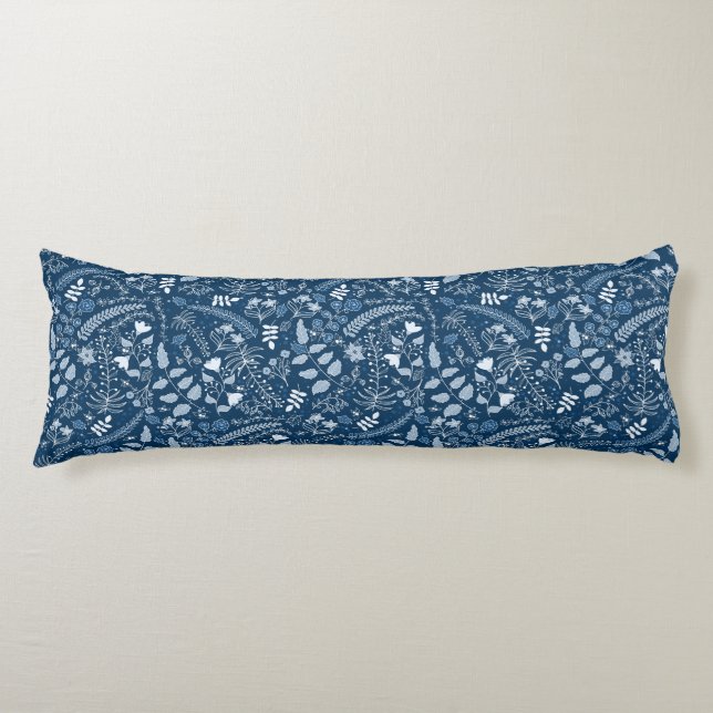 Klassiskt blått Färg under året | Boho Blommigt Kroppskudde (Framsidan)