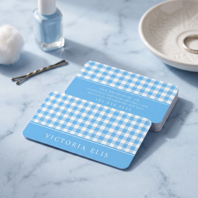 Klassiskt Blått Gingham Visitkort (Simulated business cards on table)
