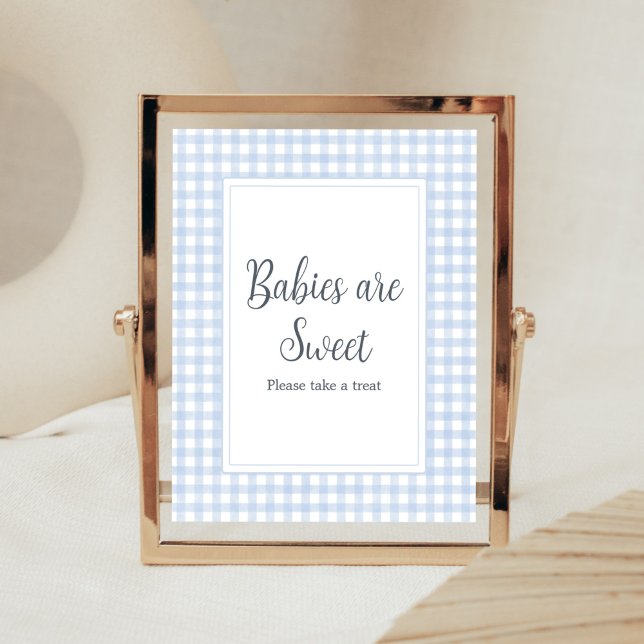 Klassiskt Blue Gingham Spädbarn är Sweet Poster (Boy Gingham Baby Shower Babies are Sweet Sign)