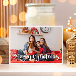 Klassiskt enkelt God jul-år under granskning Julkort<br><div class="desc">Fira säsongen med det här unika, klassiska, enkla God jul-året i recensionskortet för helgdag med en aning vintage charm. Den minimalistiska utformningen visar upp en vit och svart färg-palett med elegant, och framkallar den mysiga vinterandan. Dess moderna och roligt dragningskraft, parad med den traditionella formuleringen, skapar en perfekt balans mellan...</div>
