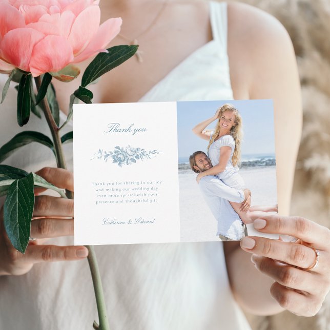 Klassiskt foto av Elegant Blue and White Blommigt Tack Kort (Skapare uppladdad)