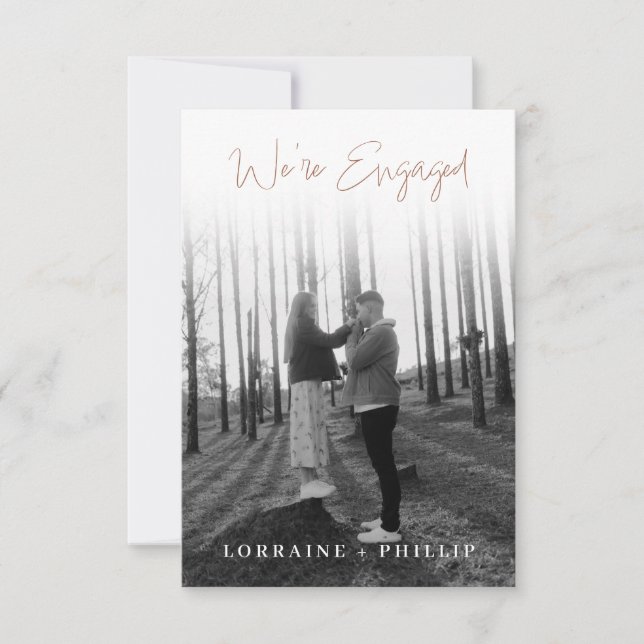 Klassiskt Fullt Photo Vi är engagerade i vit övert Inbjudningar (Framsida)