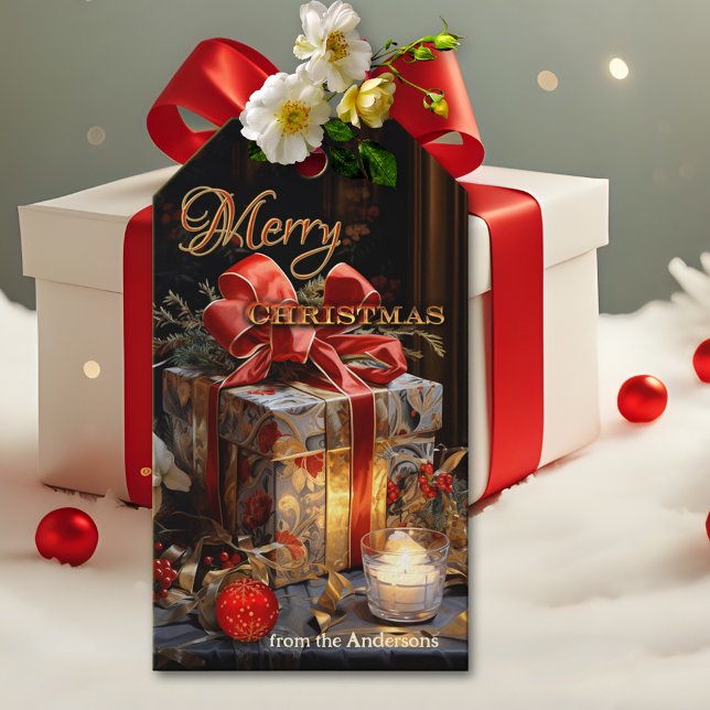 Klassiskt God jul för ljus mot ljus Presentetikett (Classic Christmas gift tag featuring a festive wrapped gift, warmly lit by candle light.)