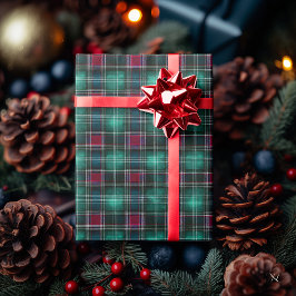 Klassiskt grönt tartan-rutigt presentpapper