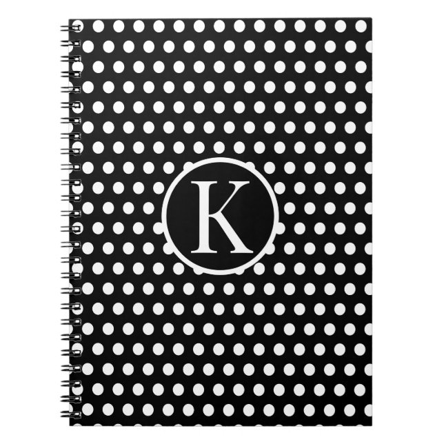Klassiskt inledande brev Polka dots Black Anteckningsbok (Framsidan)