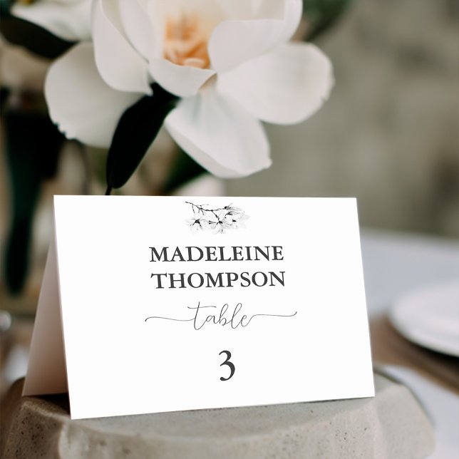Klassiskt Magnolia Black White Bröllop-platskort Bordsnummer (Classic Magnolia Place Card Table Number Black White Calligraphy Elegant Modern Simple Classy)
