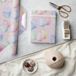 Klassiskt målade Påskägg på Baby Rosa Presentpapper